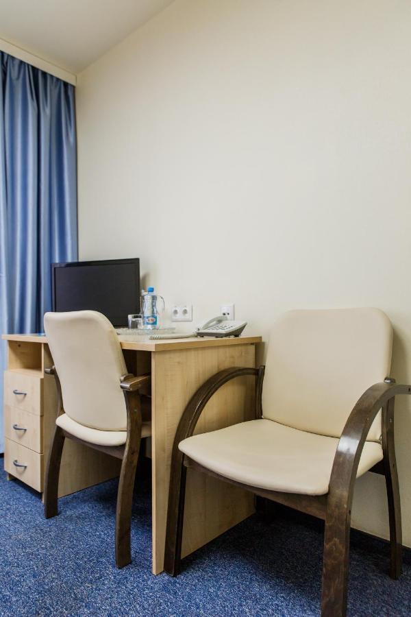 Минск велосипедный переулок 5. Отель Ист тайм Минск. Отели в Минске East time Hotel. АЙТИ тайм гостиница Минск. Гостиница Ист тайм Минск 2-Ой велосипедный переулок 5.